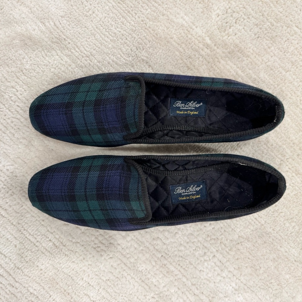 Elegant Plaid Loafers in Black and Green - Picture 6 of 15